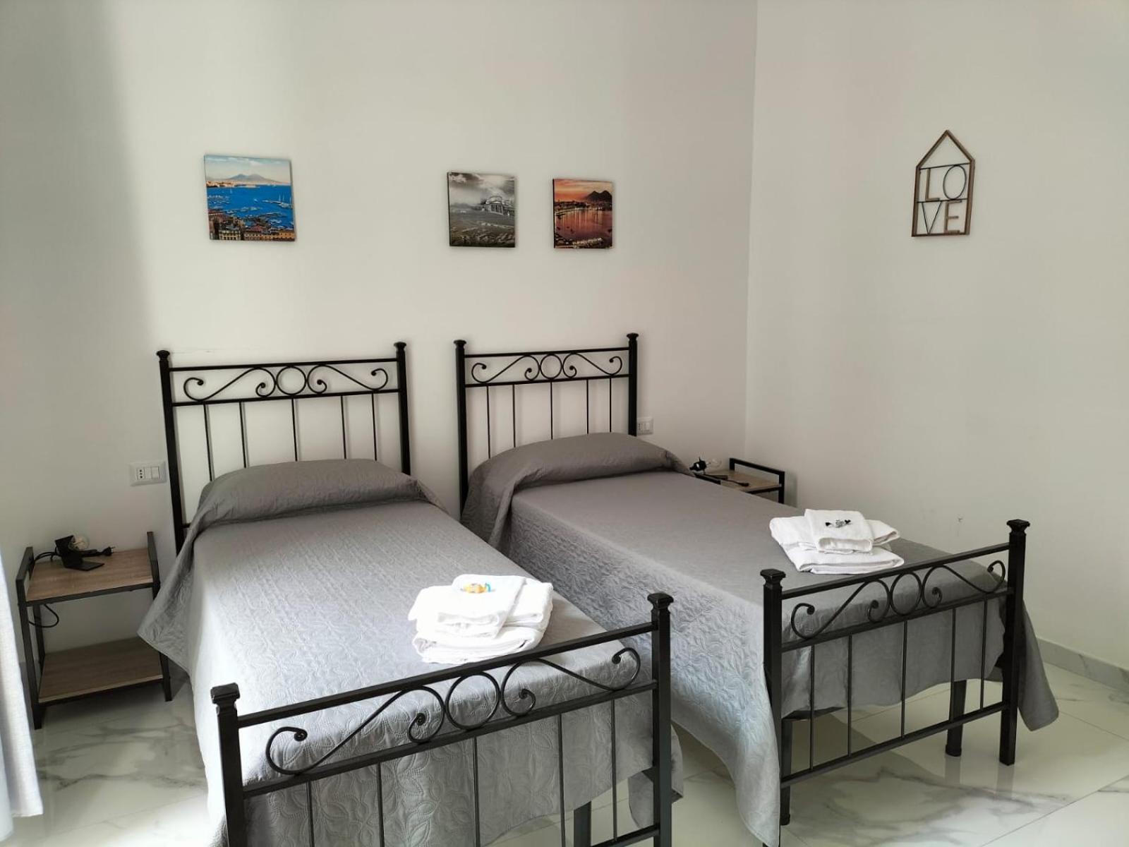 Lumacors House Bed and Breakfast Νάπολη Εξωτερικό φωτογραφία